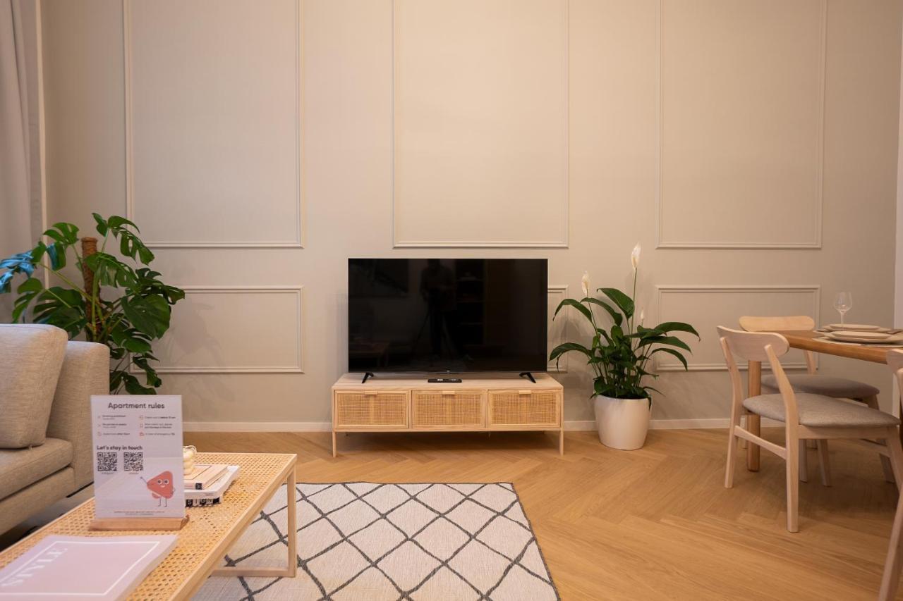 וינה Spacious 110М2 Flat In The City Center מראה חיצוני תמונה