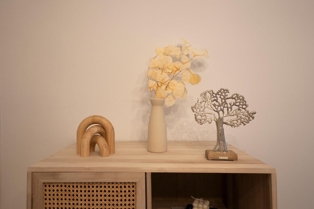 וינה Spacious 110М2 Flat In The City Center מראה חיצוני תמונה