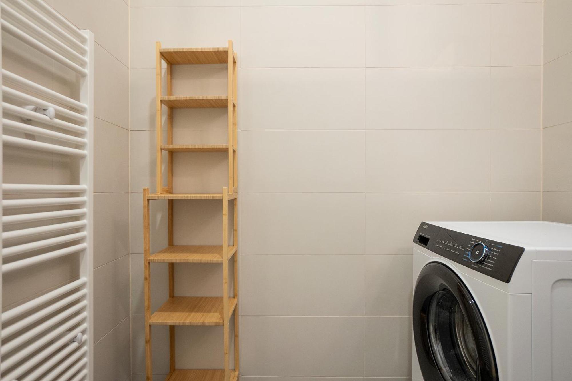 וינה Spacious 110М2 Flat In The City Center מראה חיצוני תמונה