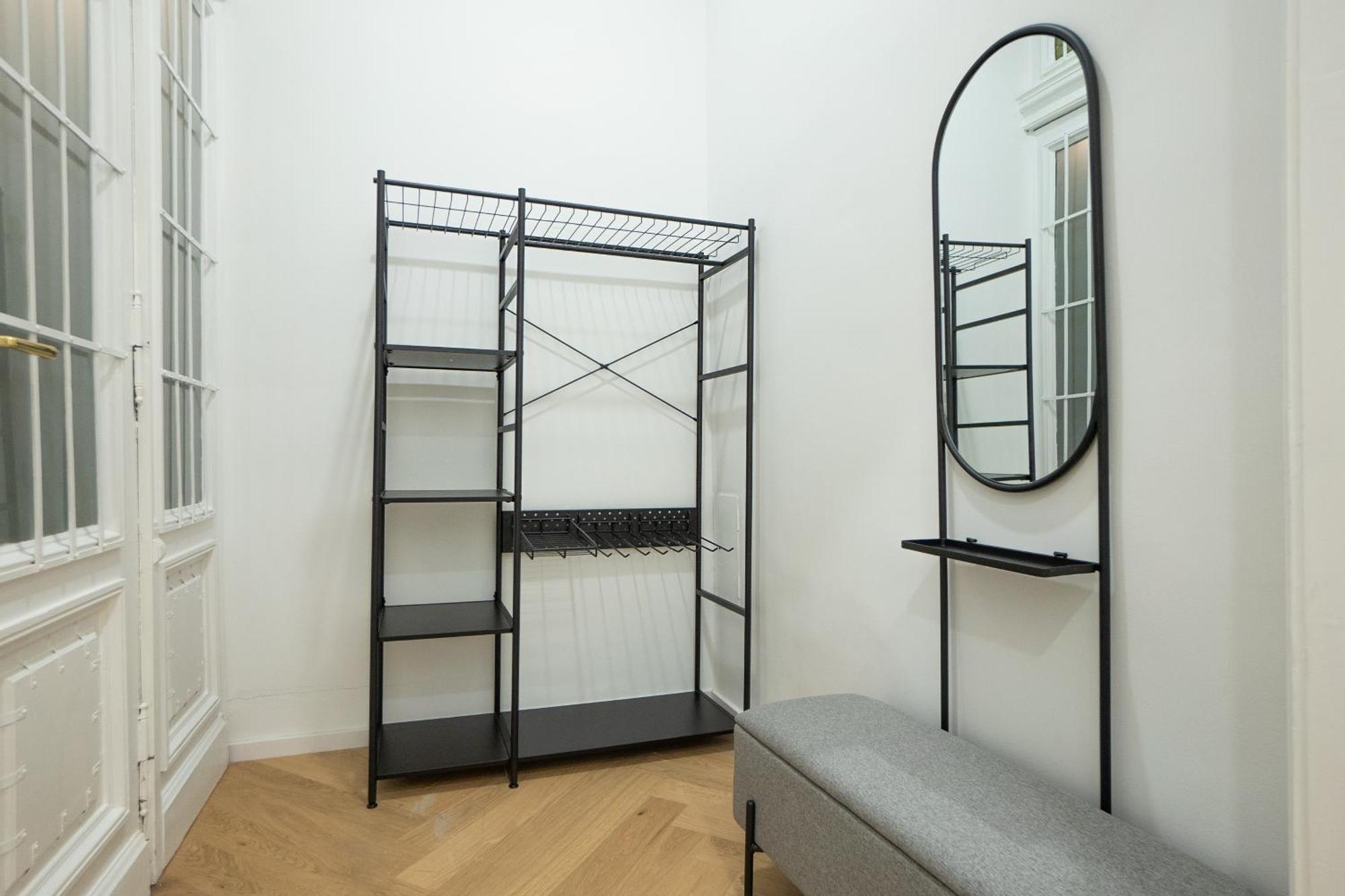 וינה Spacious 110М2 Flat In The City Center מראה חיצוני תמונה